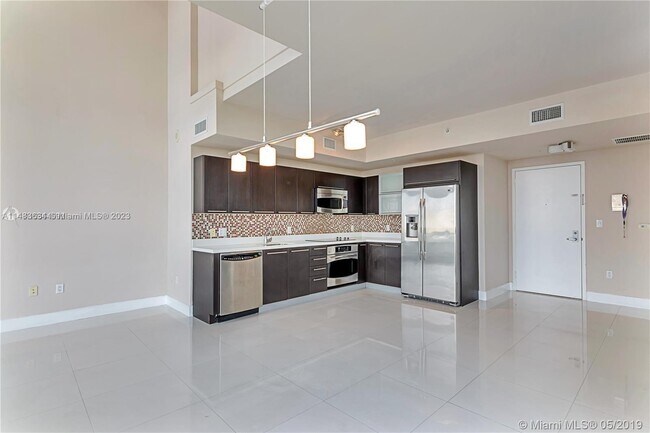 Foto del edificio - 90 SW 3rd St