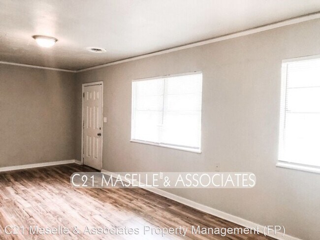 Building Photo - 3 br, 1.5 bath House - 802 Myrtlewood Drive