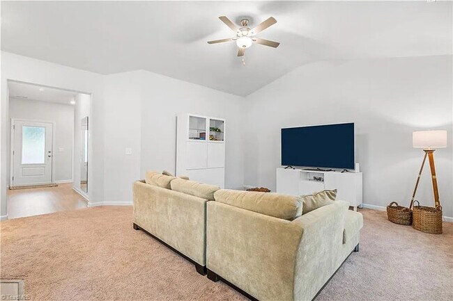 Building Photo - Earn Wealth While Leasing - Like a Homeown...