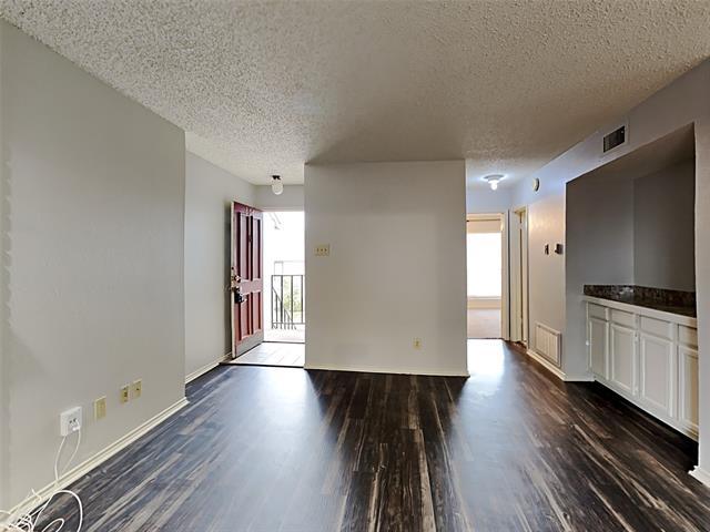 Building Photo - 15151 Berry Trail