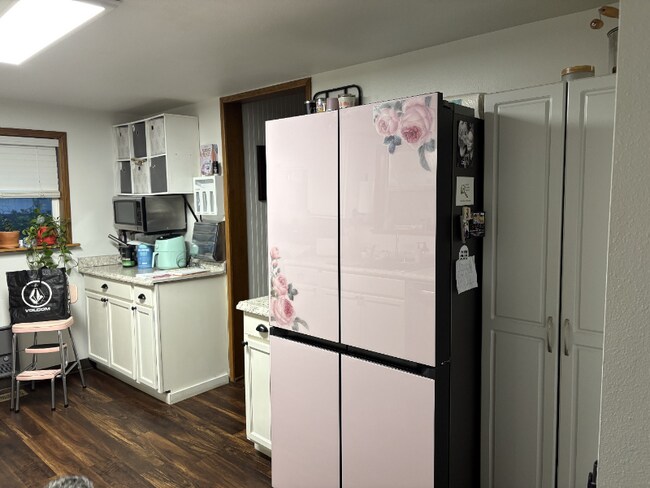 Foto del edificio - 221 Eldredge Ave SW