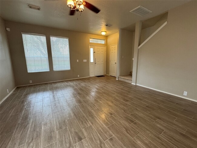 Foto del edificio - 16875 Mammoth Springs Dr