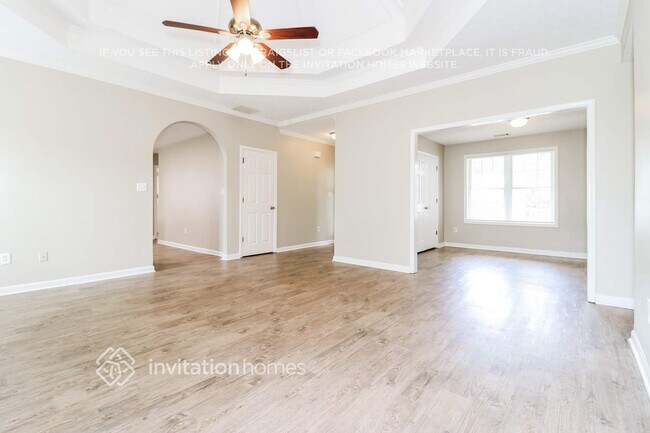 Foto del edificio - 717 Thornapple Trail SW