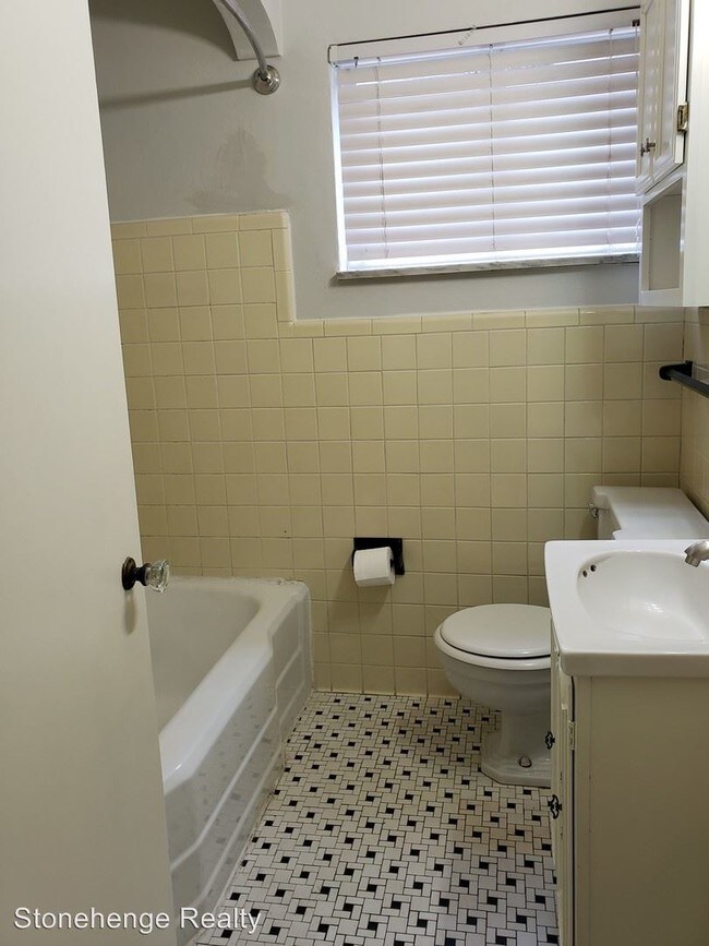 Foto del edificio - 3518 Woodmont Rd