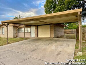 Building Photo - 4539 Eisenhauer Rd