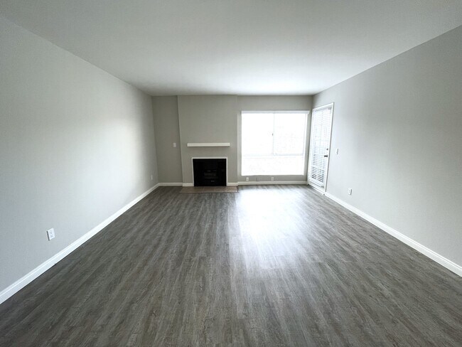 Foto del edificio - 3445 Mentone Ave