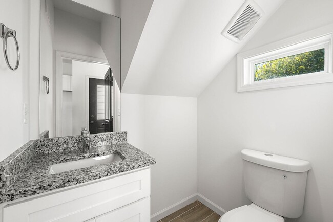 Photo - 62 Meldon Ave SE Apartment