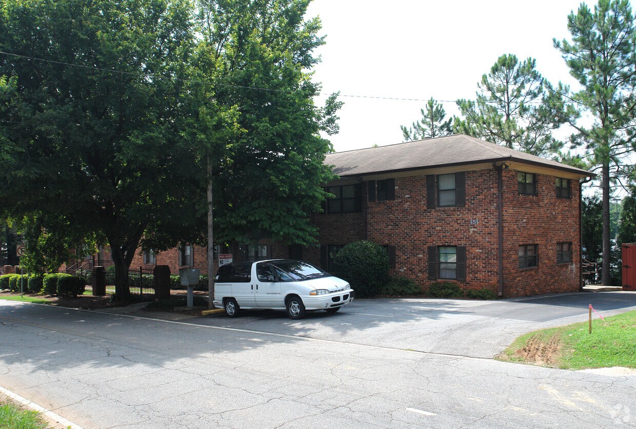 Foto del edificio - 151 NE Belle Isle Rd