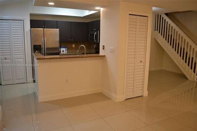 Building Photo - 10190 SW 88th St