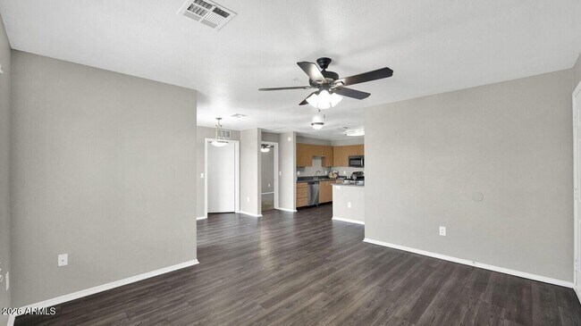 Foto del edificio - 5611 S 32nd St