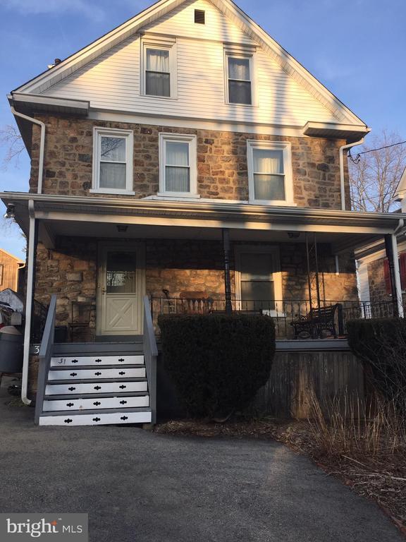 Building Photo - 31 Hendricks St