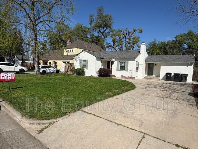 Foto del edificio - 1610 W College Ave