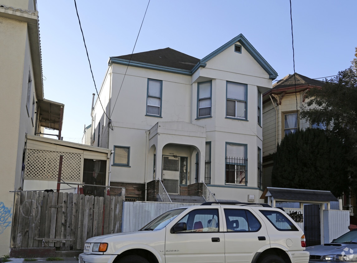 Building Photo - 1440 12th Ave