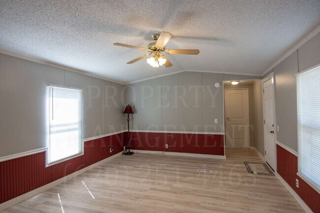 Foto del edificio - 2-Bedroom with 2 Full Baths in Coffeyville!