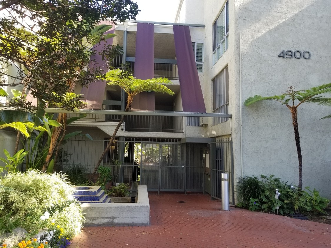 Primary Photo - 4900 Overland Ave