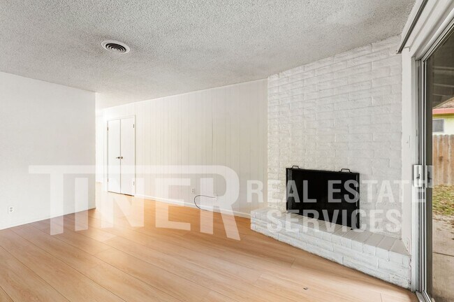 Foto del edificio - 2 Cinder Ct