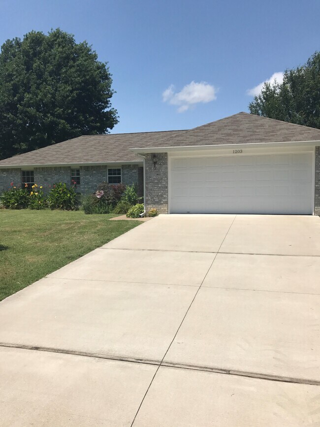 Foto del edificio - 1203 SE 22nd St