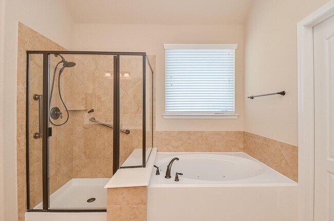 Foto del edificio - 2638 Pittsford St