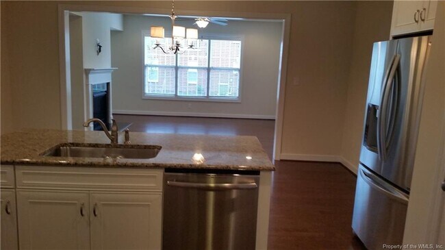 Building Photo - 4211 Greenview Alley