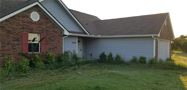 Building Photo - 2000 Co Rd 422