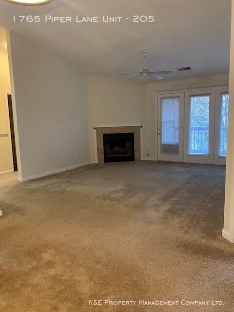 Building Photo - Spectular 2 Bedroom Condo
