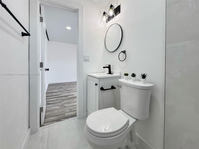 Foto del edificio - 8852 NW 108th St