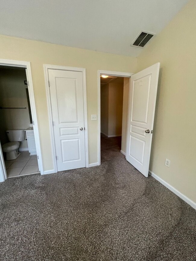 Foto del edificio - 07-212 Warrior