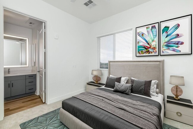 Interior Photo - Onyx Uptown PHX