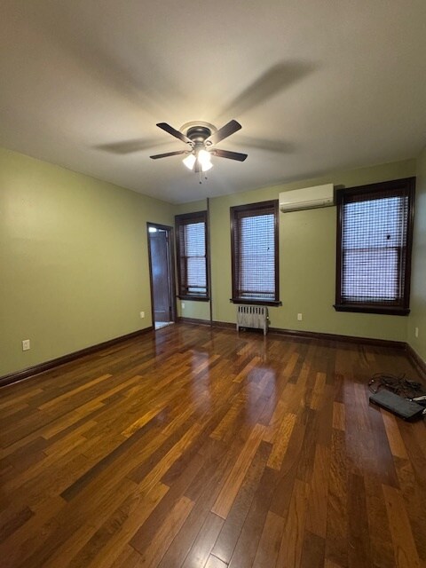 Foto principal - 804 Crown St