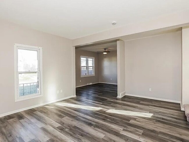 Building Photo - 2607 Apple Ave