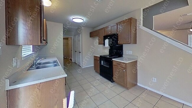 Building Photo - 603 Holbrooke St