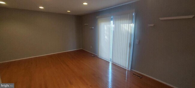 Building Photo - 8278 Amity Cir