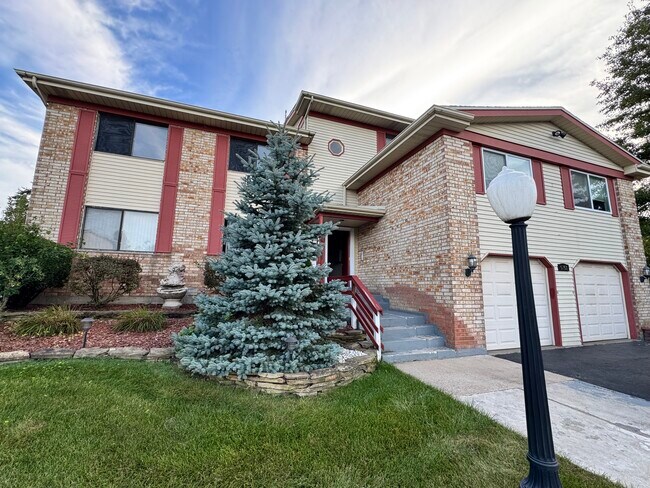 Building Photo - 5153 W 82nd Ct