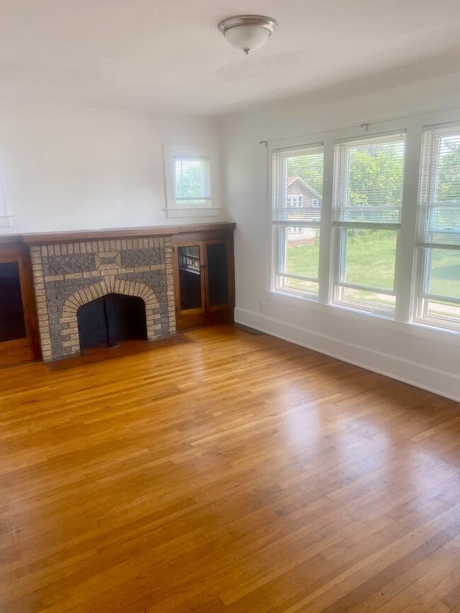 Foto del edificio - 14069 Saratoga Ave