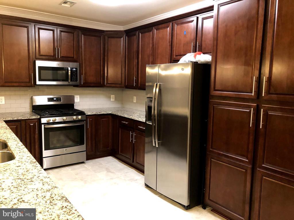 Primary Photo - 13740 Endeavour Dr