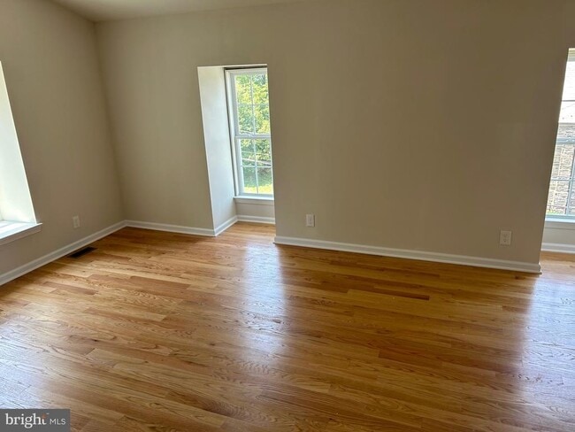 Foto del edificio - 1051 Easton Rd