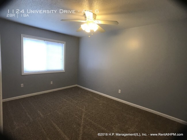 Building Photo - 1124 University Dr