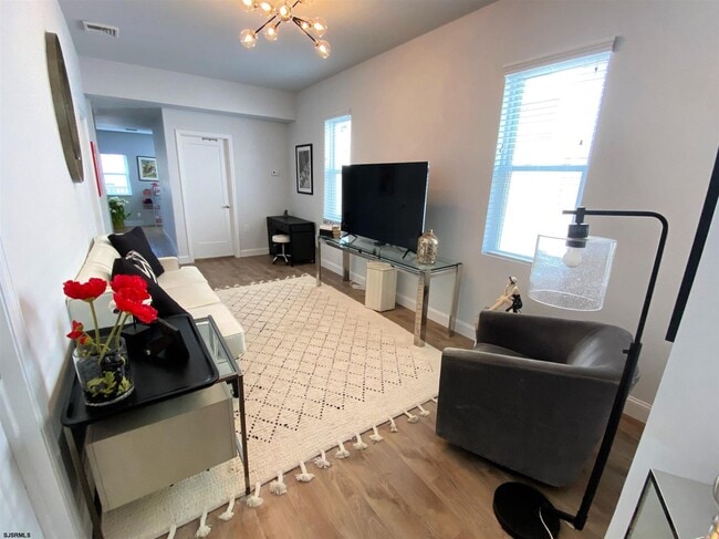 Foto del edificio - 9313 Ventnor Ave