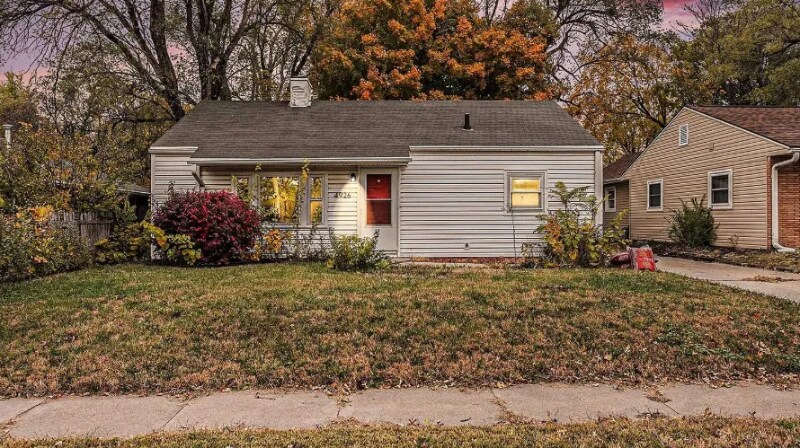 Foto principal - 4926 J St