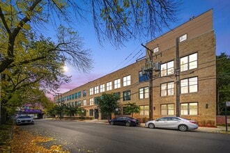 Building Photo - 1760 W Wrightwood Ave Building Photo - 1760 W Wrightwood Ave