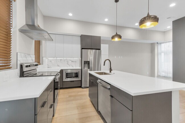 Foto del edificio - 635 Inca St