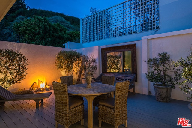 Building Photo - 26944 Malibu Cove Colony Dr