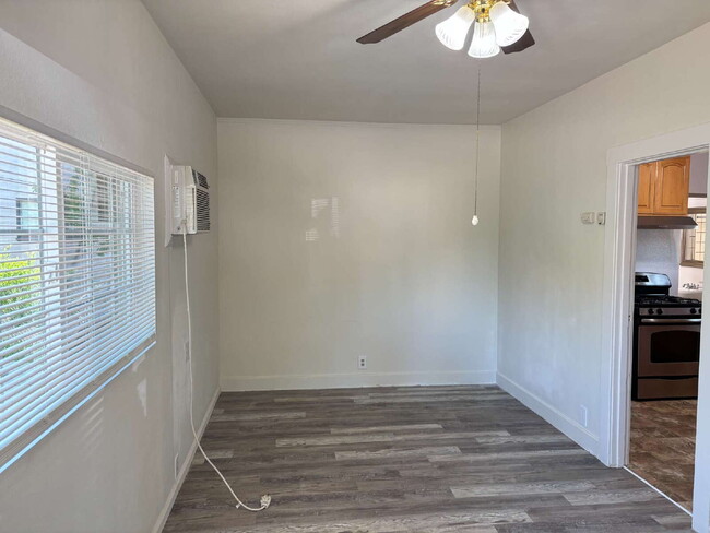 Building Photo - "Charming 1-Bedroom Sanctuary with Granite...