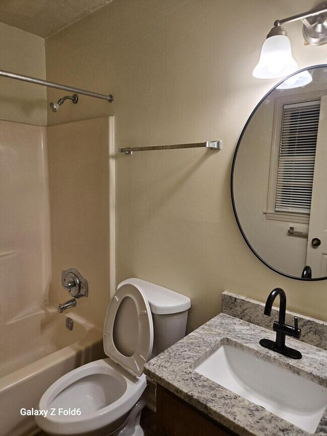 Foto del edificio - 2 Bedroom Townhouse