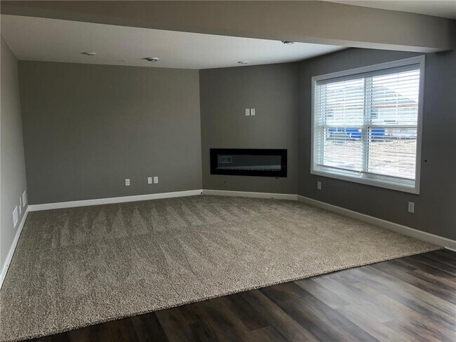 Building Photo - 1013 Field Ct