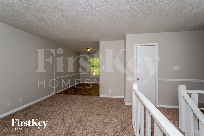 Building Photo - 3104 Cobblestone Dr