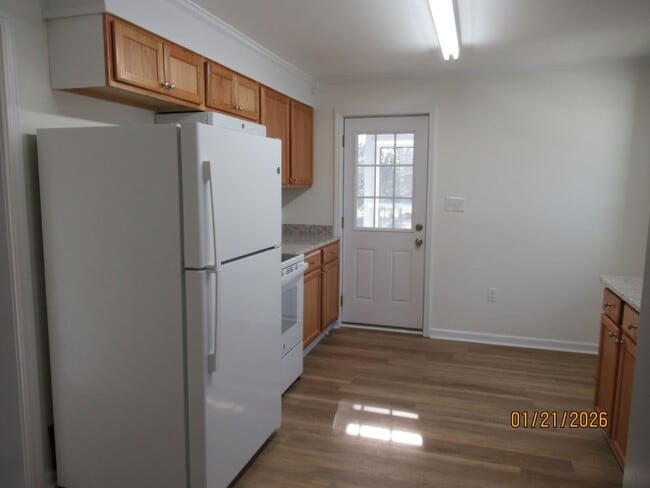 Foto del edificio - 1914 W Oakland-FULLY RENOVATED- 3 BEDROOM, 1 BATHROOM