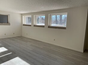 Building Photo - 1145 Glenway St