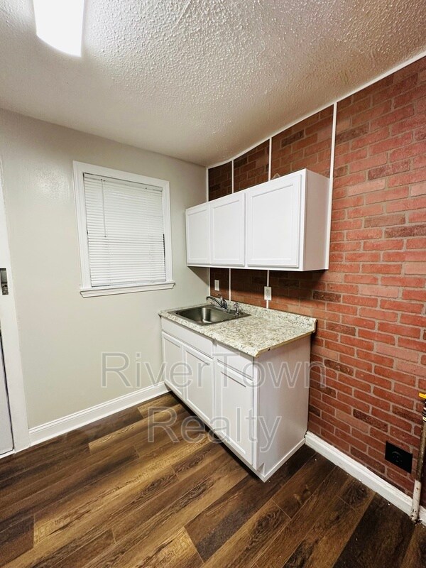 Foto del edificio - 802 Baltimore St