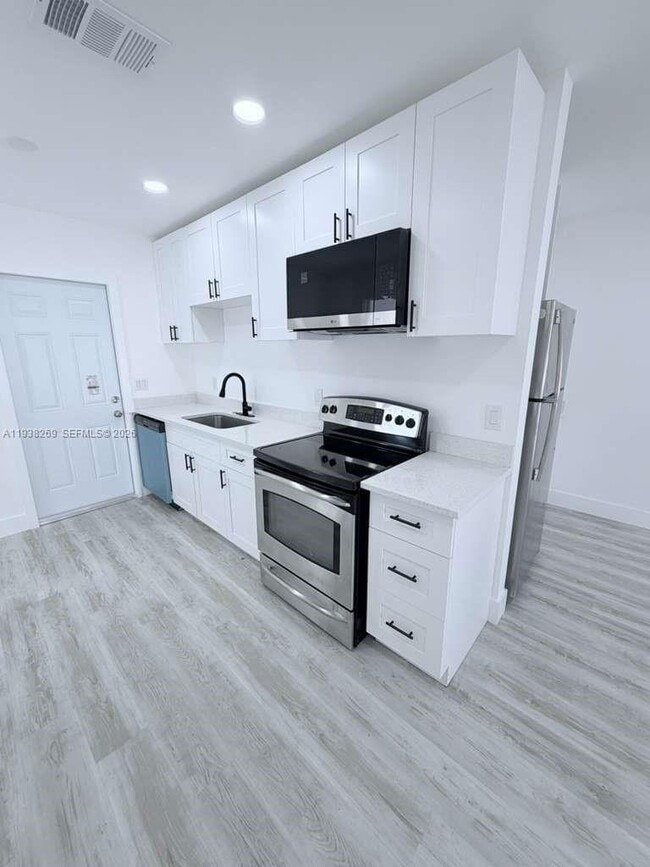 Foto del edificio - 134 SW 14th Ave